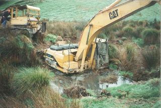 Cat 320 and D7G